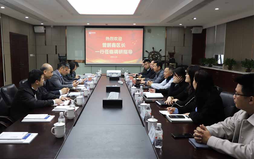 南寧市青秀區(qū)委副書記、政府區(qū)長曾鵬鑫一行走訪調(diào)研中信恒泰