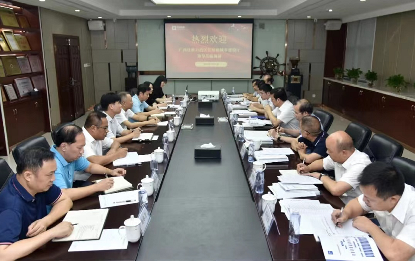 自治區(qū)住房城鄉(xiāng)建設(shè)廳黨組書記、廳長楊綠峰率隊到中信恒泰調(diào)研指導(dǎo)